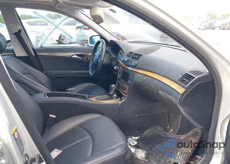 2009 Mercedes-Benz E 350 z USA, uszkodzony, nr VIN WDBUF56X99B389481